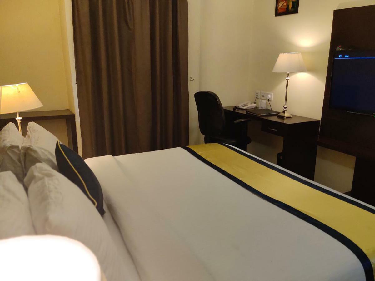 Days Hotel By Wyndham, Τζαλαντάρ Εξωτερικό φωτογραφία